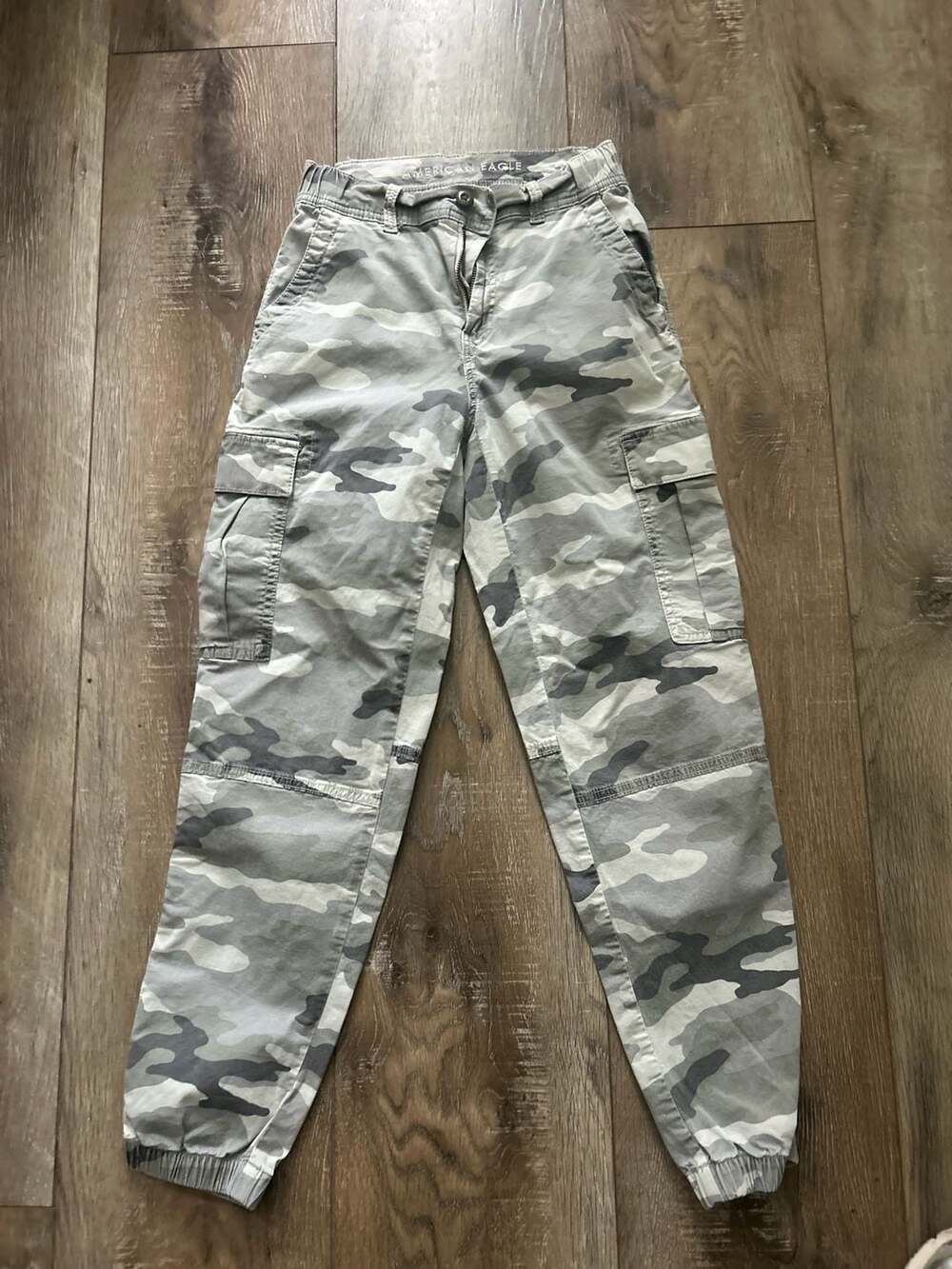 American Eagle Super Stretch Utility Camo Cargo Jogger Pants